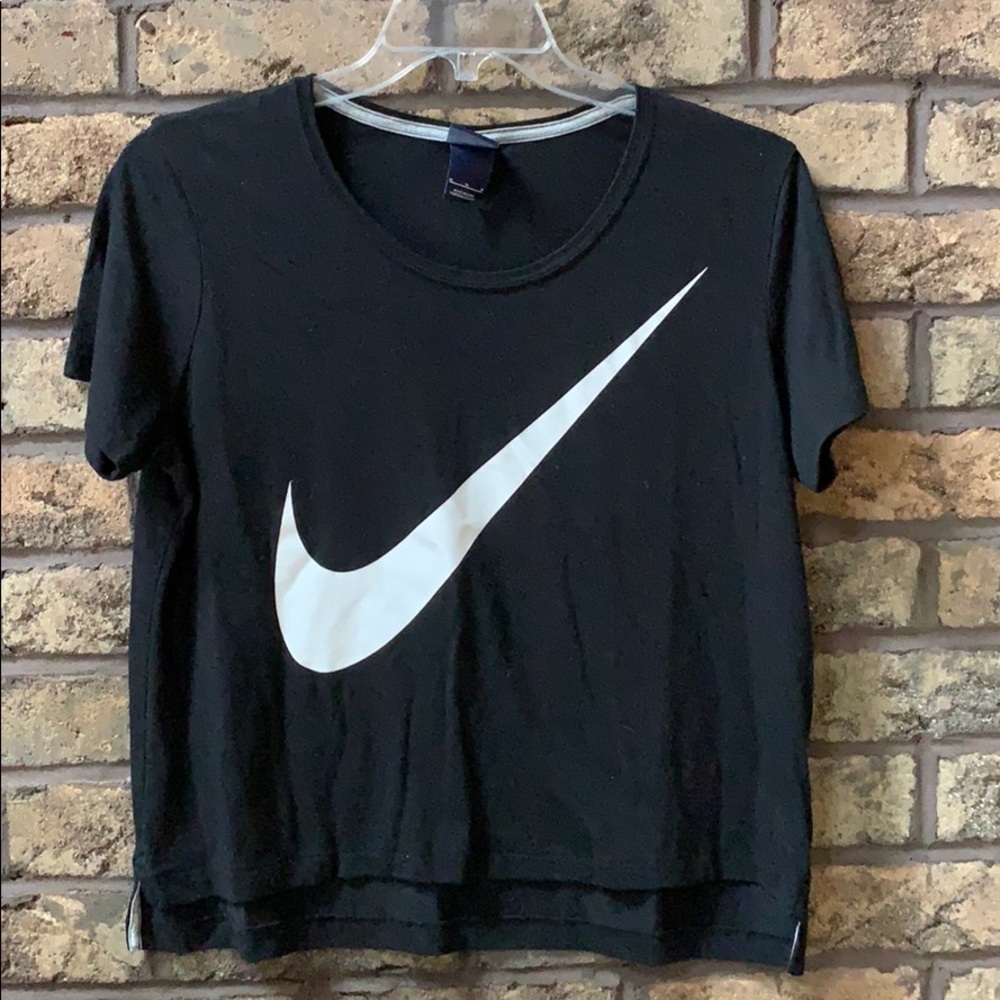 Womens nike black with white swish tee